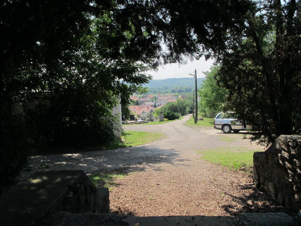 Foki Apartman Sopron Exteriör bild